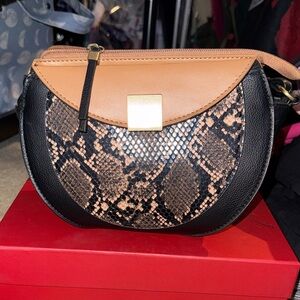 Stylish Tan and Black Snake Print Women's Bag